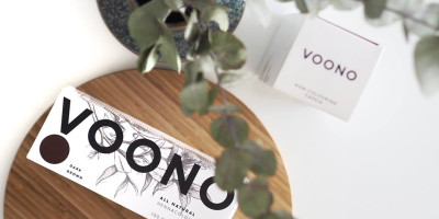 Voono Barvy: Krásné a zdravé vlasy s přírodou Voono Barvy: Krásné a zdravé vlasy s přírodou