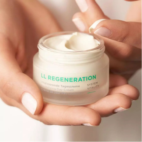 Regenerační denní krém - LL Regeneration 50ml, pro suchou a dehydrovanou pleť Regenerační denní krém - LL Regeneration 50ml, pro suchou a dehydrovanou pleť