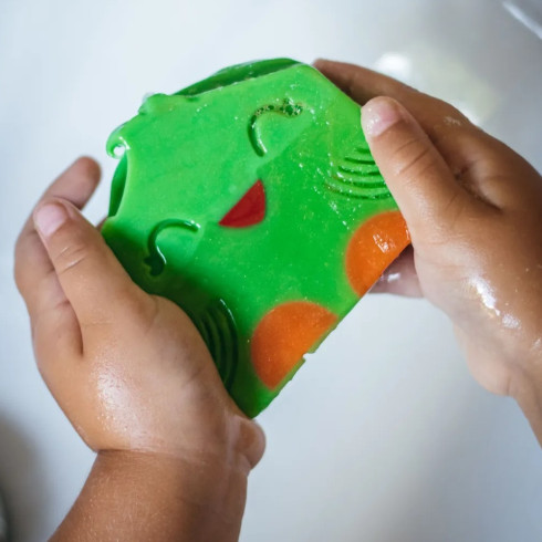 Detské mydlo - My Happy Parrot 100g, Ručná výroba, bez obalu Detské mydlo - My Happy Parrot 100g, Ručná výroba, bez obalu