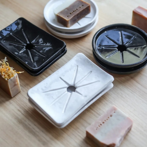 Obdĺžniková mydelnička NOVA - Čierna