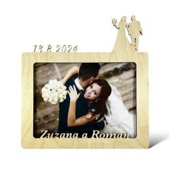 Dřevěný svatební fotorámeček s datem a jménem 15 x 20cm Dřevěný svatební fotorámeček s datem a jménem 15 x 20cm