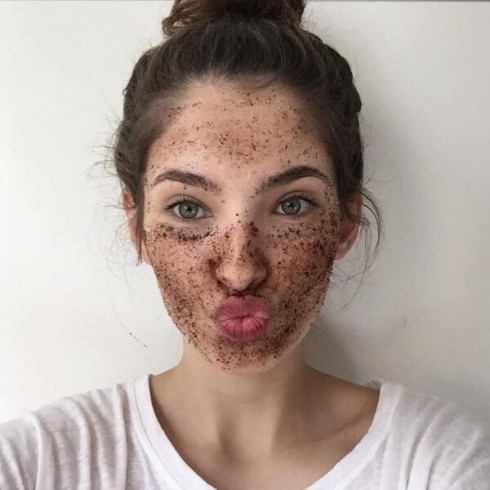 Kávový peeling - Coffee face scrub 80g, s tea tree & jojobovým olejem