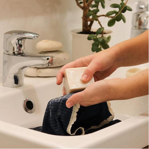 Mytí v kostce - bio silice vavřín kubébový 165g, 1ks